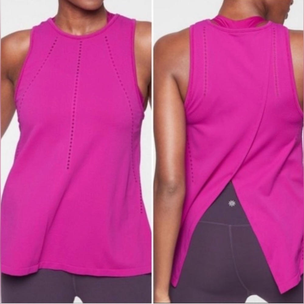 Athleta Ultimate Hybrid Sleeveless Tank Athletic Top  In Magenta S